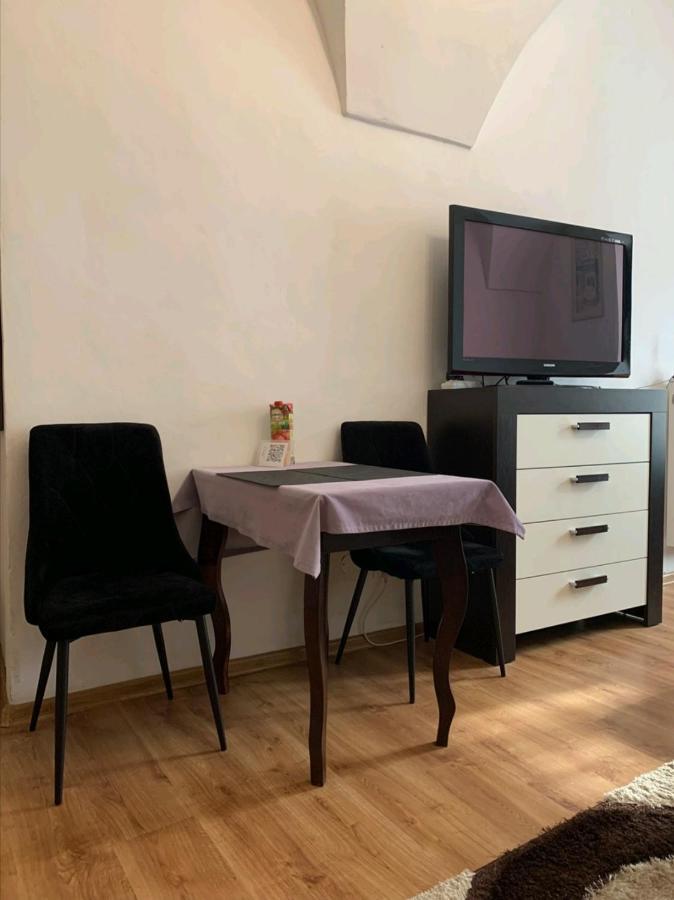 Alzbetina 15 - Dream Apartman Kosice Bagian luar foto